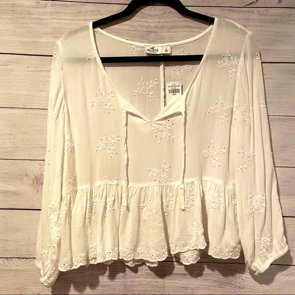 Hollister Tops - Hollister cropped eyelet top